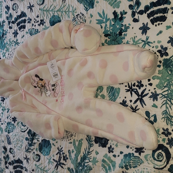 Minnie SnowSuit - Picture 3 of 6